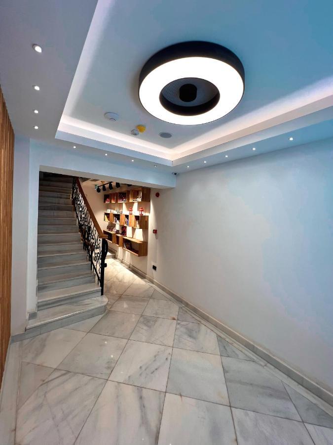 Uk Hotel Istanbul Bagian luar foto