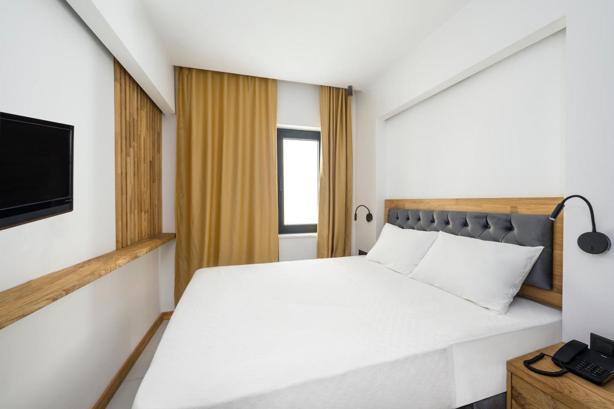 Uk Hotel Istanbul Bagian luar foto